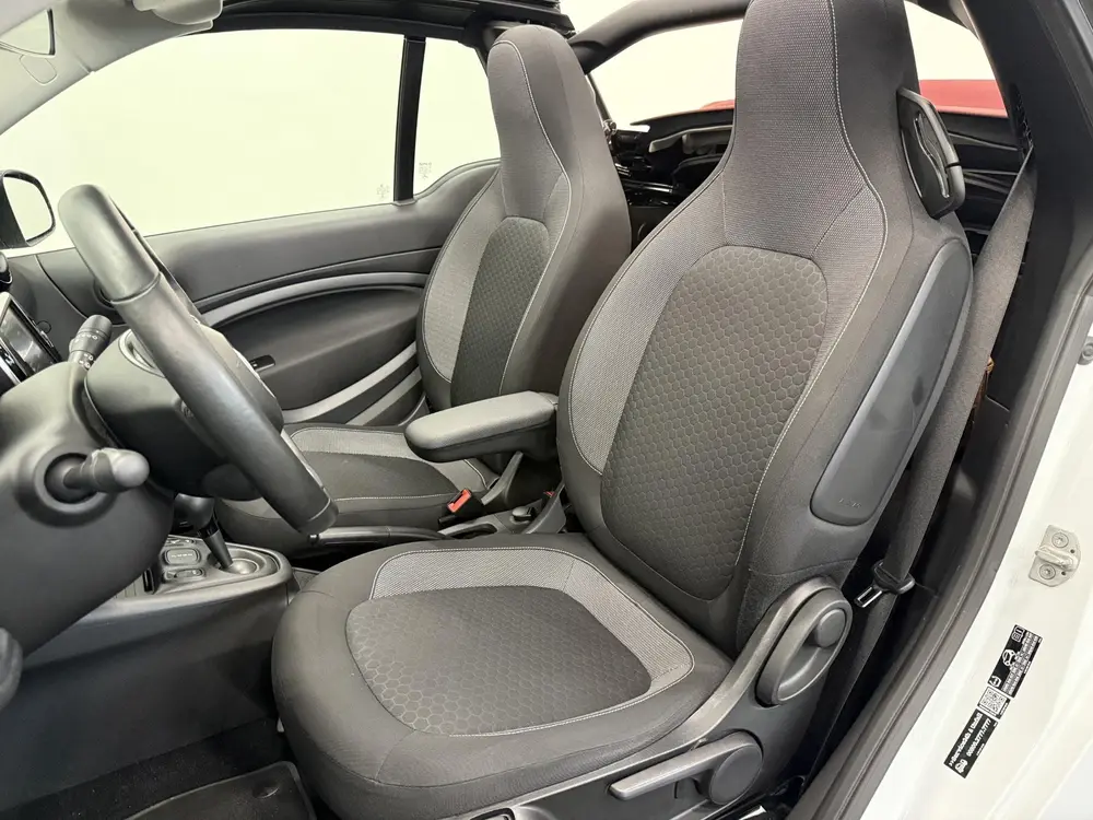 Smart ForTwo EQ Comfort 18 kWh Automaat Navigatie App uit 2021, foto 14