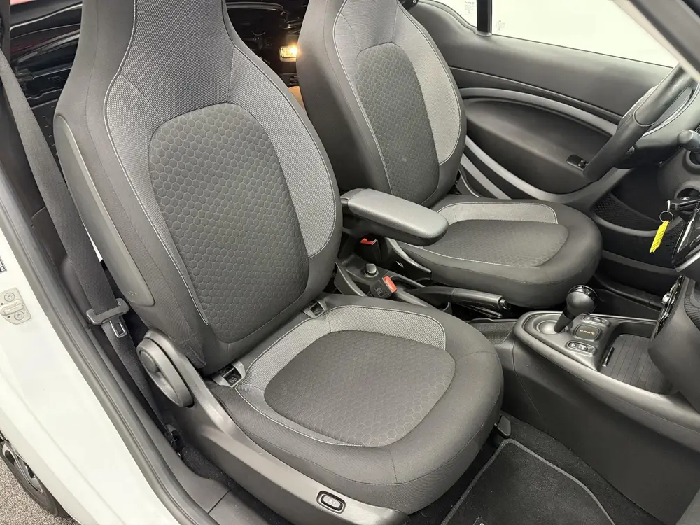 Smart ForTwo EQ Comfort 18 kWh Automaat Navigatie App uit 2021, foto 16