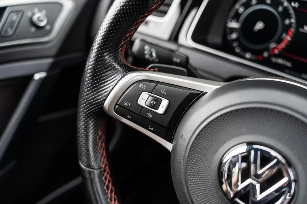 Volkswagen Golf 2.0 TSI GTI TCR Pano Dsg Akrapovic uit 2020, foto 20