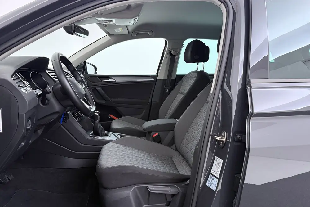 Volkswagen Tiguan 1.5 TSI Life | Trekhaak | Facelift | Org N uit 2021, foto 3