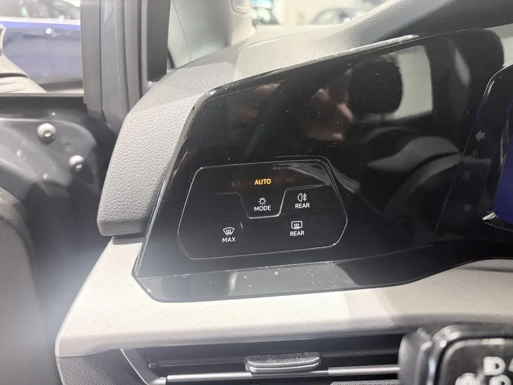 Volkswagen Golf Variant 1.0 eTSI Life Business 1 eerdere eig uit 2023, foto 13
