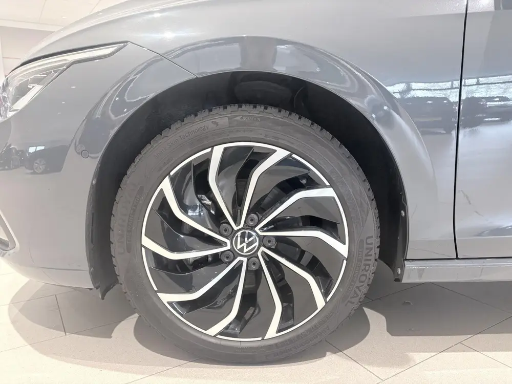 Volkswagen Golf Variant 1.0 eTSI Life Business 1 eerdere eig uit 2023, foto 2