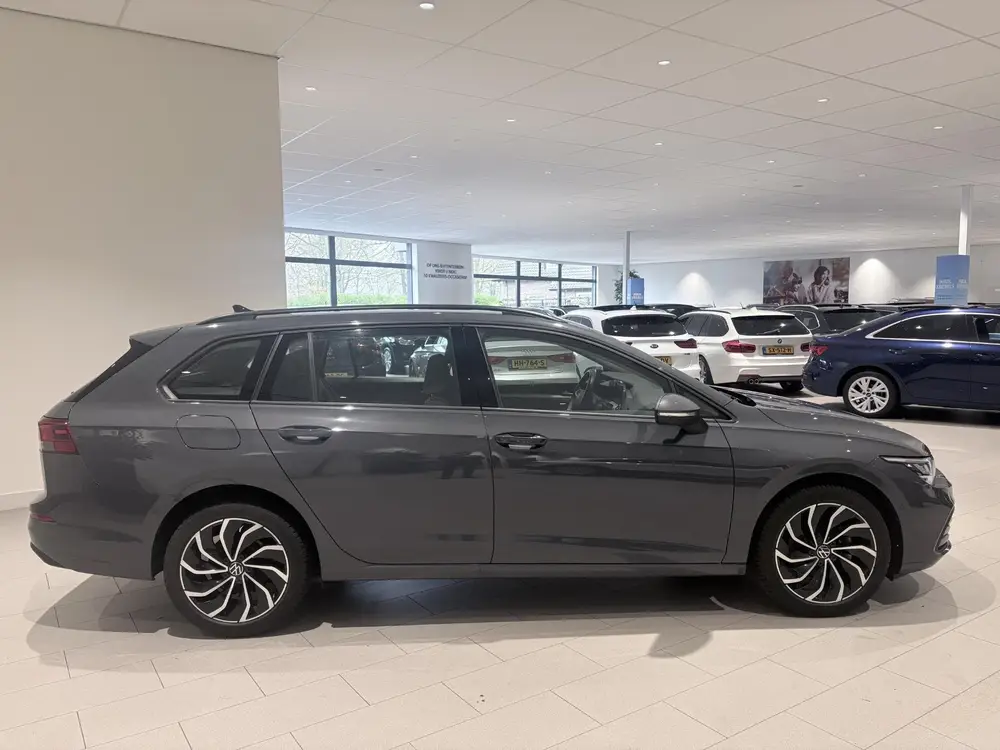 Volkswagen Golf Variant 1.0 eTSI Life Business 1 eerdere eig uit 2023, foto 6