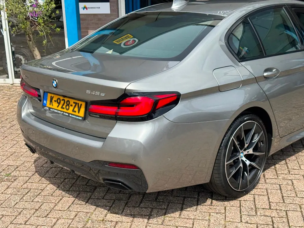 BMW 5-serie 545e xDrive High Executive 2021 AUT NAVI F uit 2021, foto 10