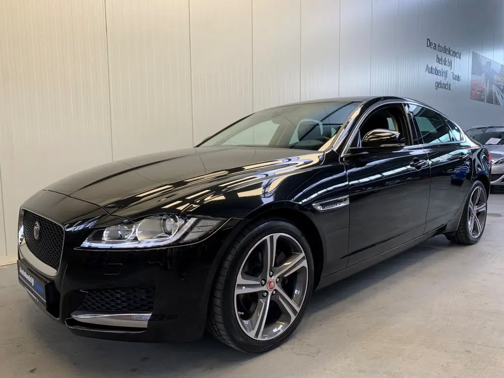 Jaguar XF 2.0t Prestige VIRTUAL COCKPIT-NAVI-LANE ASSIST-ECC uit 2019, foto 18