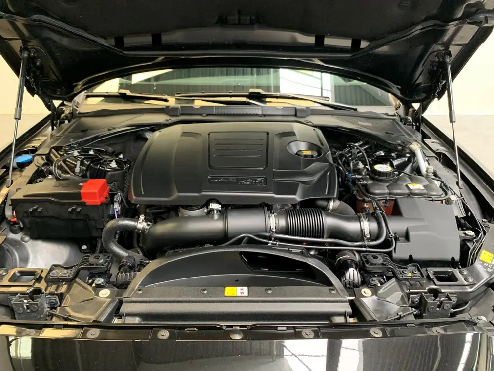 Jaguar XF 2.0t Prestige VIRTUAL COCKPIT-NAVI-LANE ASSIST-ECC uit 2019, foto 7