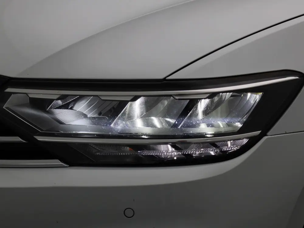 Volkswagen Passat Variant 2.0 TDI Business | TREKHAAK | NAVI uit 2022, foto 15