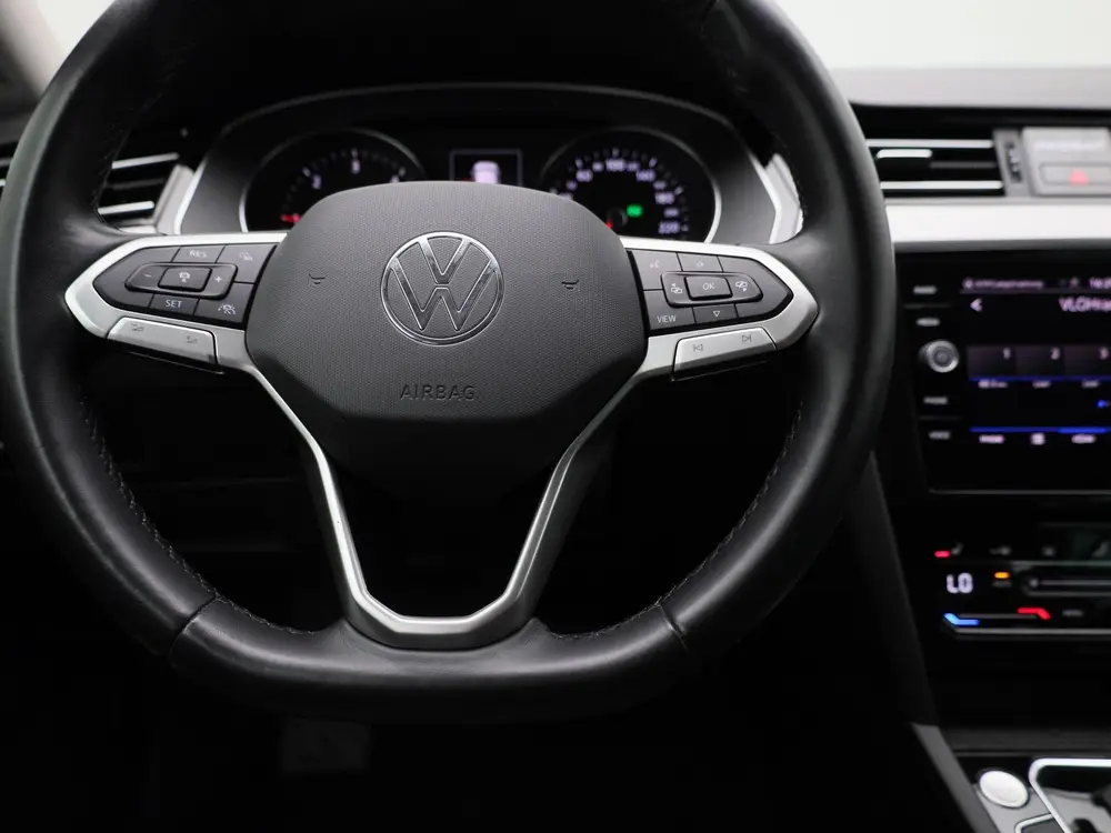 Volkswagen Passat Variant 2.0 TDI Business | TREKHAAK | NAVI uit 2022, foto 7