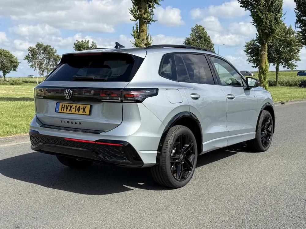 Volkswagen Tiguan 1.5 eHybrid R-Line Edition | Matrix LED | uit 2025, foto 8