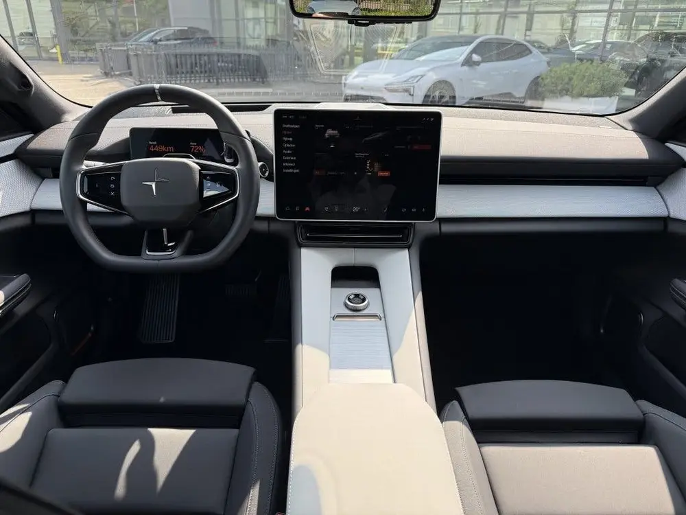 Polestar 4 Long Range Single Motor uit 2024, foto 9