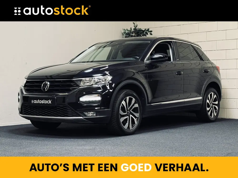Volkswagen T-Roc 1.5 TSI Active | 17" | CarPlay | Stoelverw. uit 2022