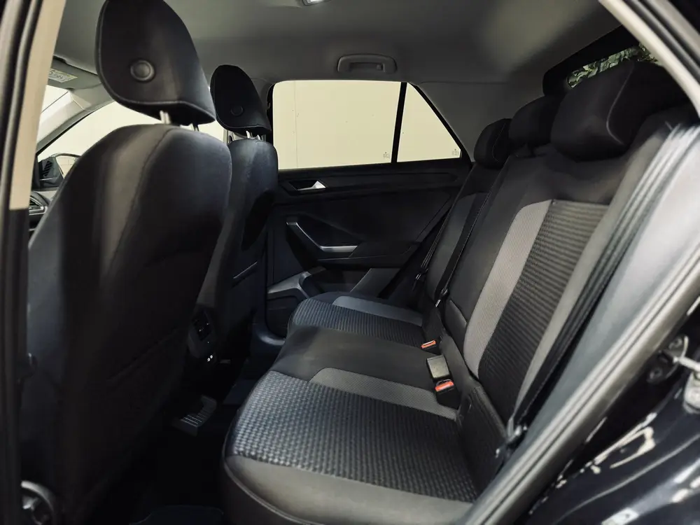 Volkswagen T-Roc 1.5 TSI Active | 17" | CarPlay | Stoelverw. uit 2022, foto 5
