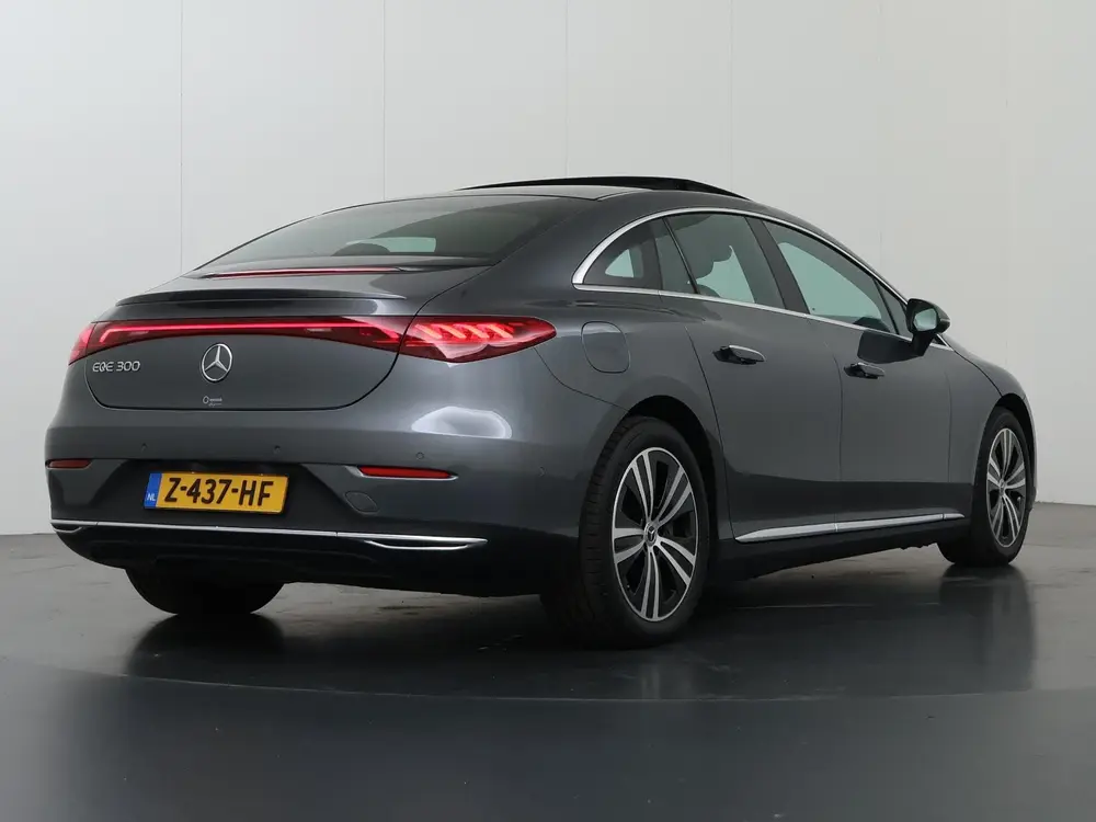 Mercedes-Benz EQE 300 Luxury Line 89 kWh uit 2024, foto 2