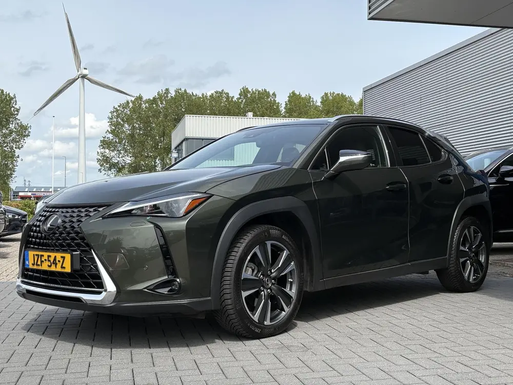 Lexus UX 250h Preference Line uit 2023, foto 3