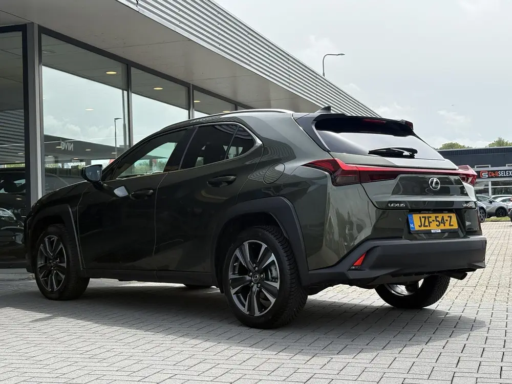 Lexus UX 250h Preference Line uit 2023, foto 7