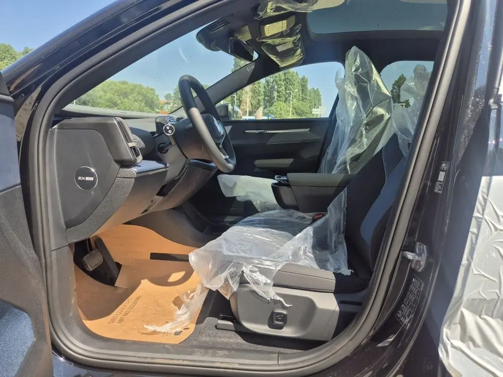 Volvo EX30 P5 Long Range 69kWh uit 2026, foto 10