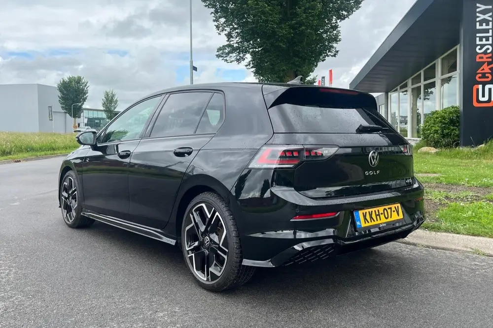 Volkswagen Golf 1.5 eTSI R-Line Edition | MATRIX | ADAPTIVE uit 2024, foto 3