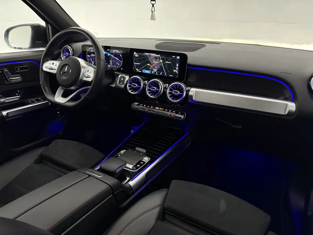 Mercedes-Benz GLB 200 AMG 7p. uit 2021, foto 4