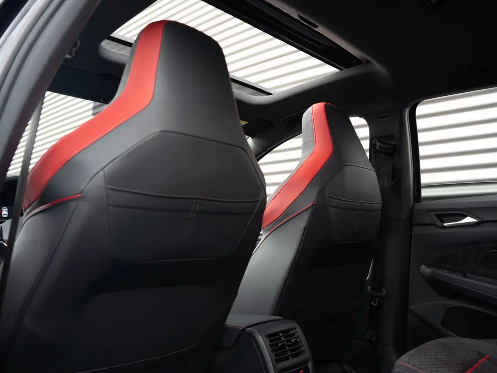 Volkswagen GOLF 2.0 TSI GTI Clubsport Pano HUD Camera Dynaud uit 2023, foto 20