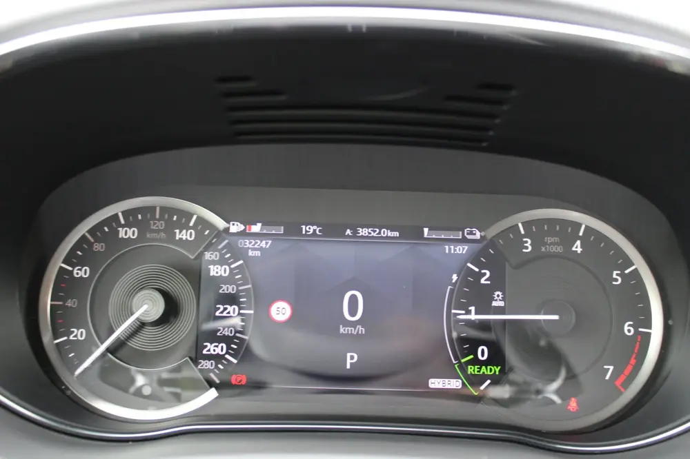 Jaguar E-Pace 1.5 P300e AWD R-Dynamic HSE | panoramadak | me uit 2023, foto 12