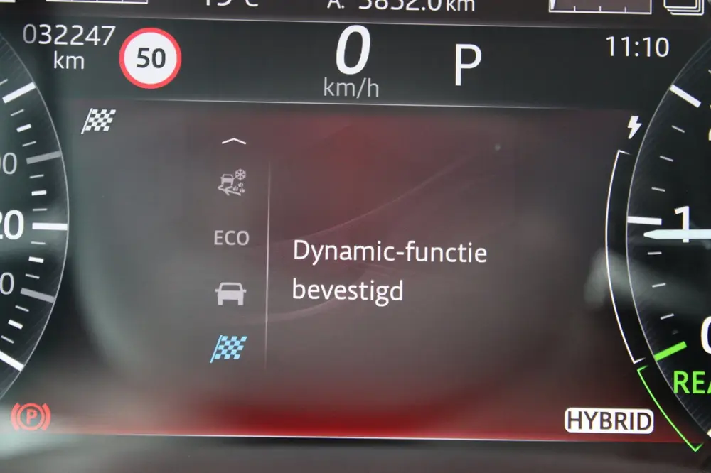 Jaguar E-Pace 1.5 P300e AWD R-Dynamic HSE | panoramadak | me uit 2023, foto 13