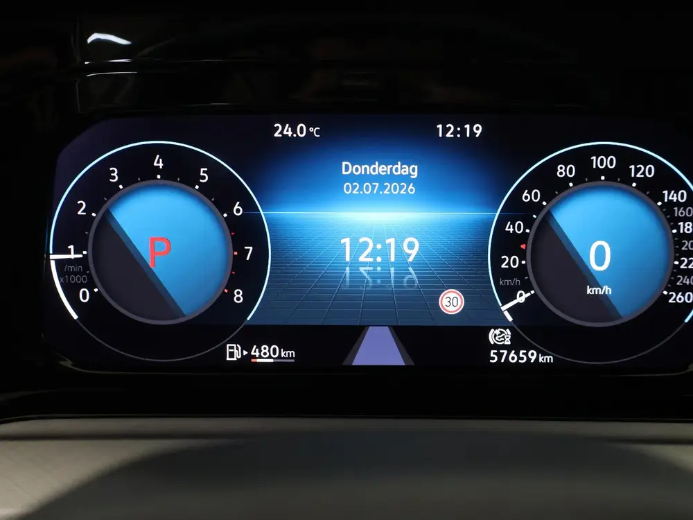 Volkswagen Golf 1.0 eTSI Life | Trekhaak | Navigatie | Cruis uit 2021, foto 12