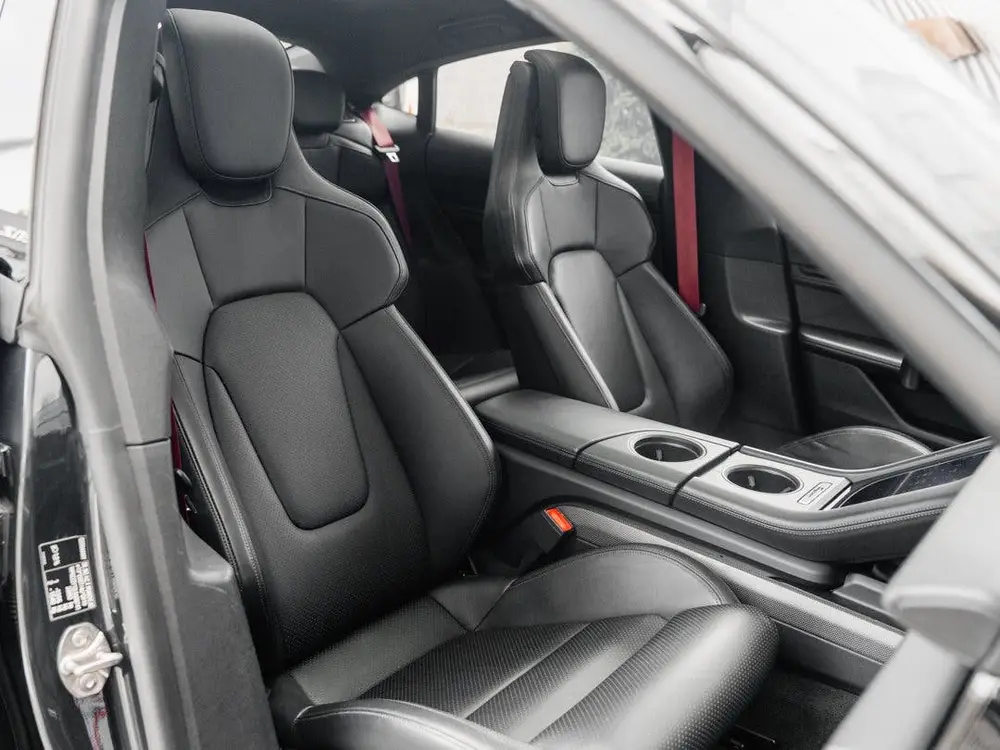 Porsche Taycan 4S Performance 93 kWh uit 2020, foto 11