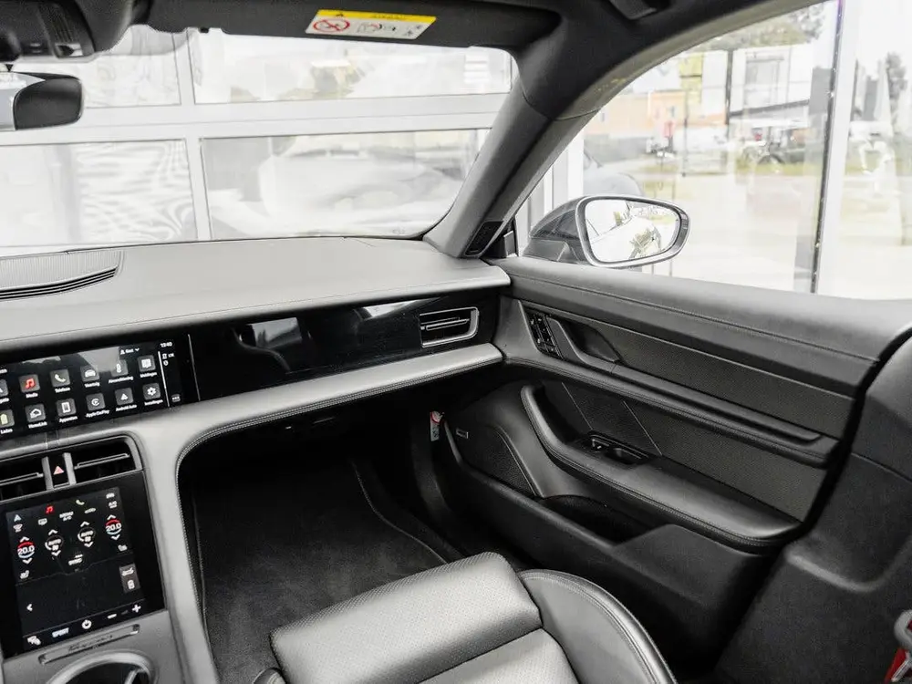 Porsche Taycan 4S Performance 93 kWh uit 2020, foto 13