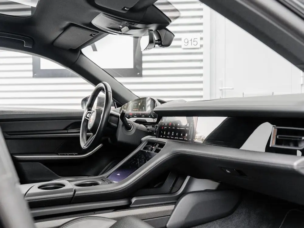 Porsche Taycan 4S Performance 93 kWh uit 2020, foto 9