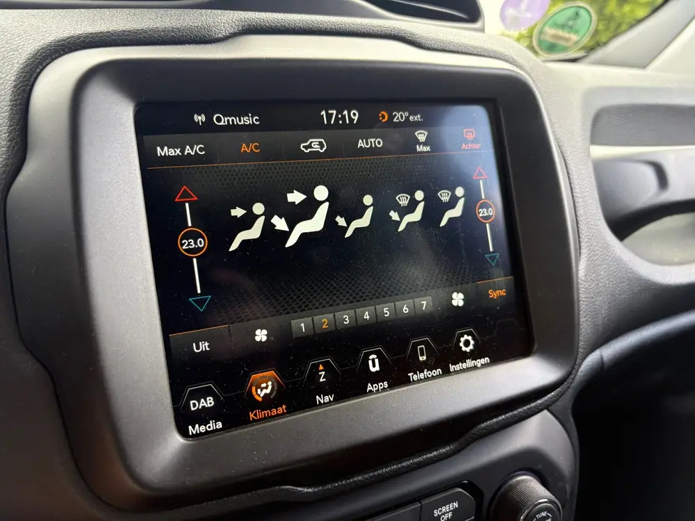 Jeep Renegade 1.3T-e Limited automaat uit 2019, foto 15
