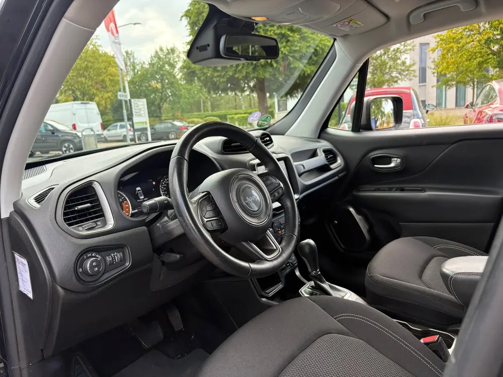 Jeep Renegade 1.3T-e Limited automaat uit 2019, foto 9
