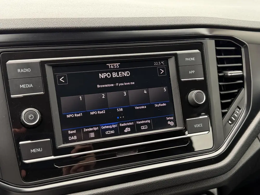 Volkswagen T-Roc 1.0TSI 115pk Life App-Connect/NAV uit 2020, foto 16