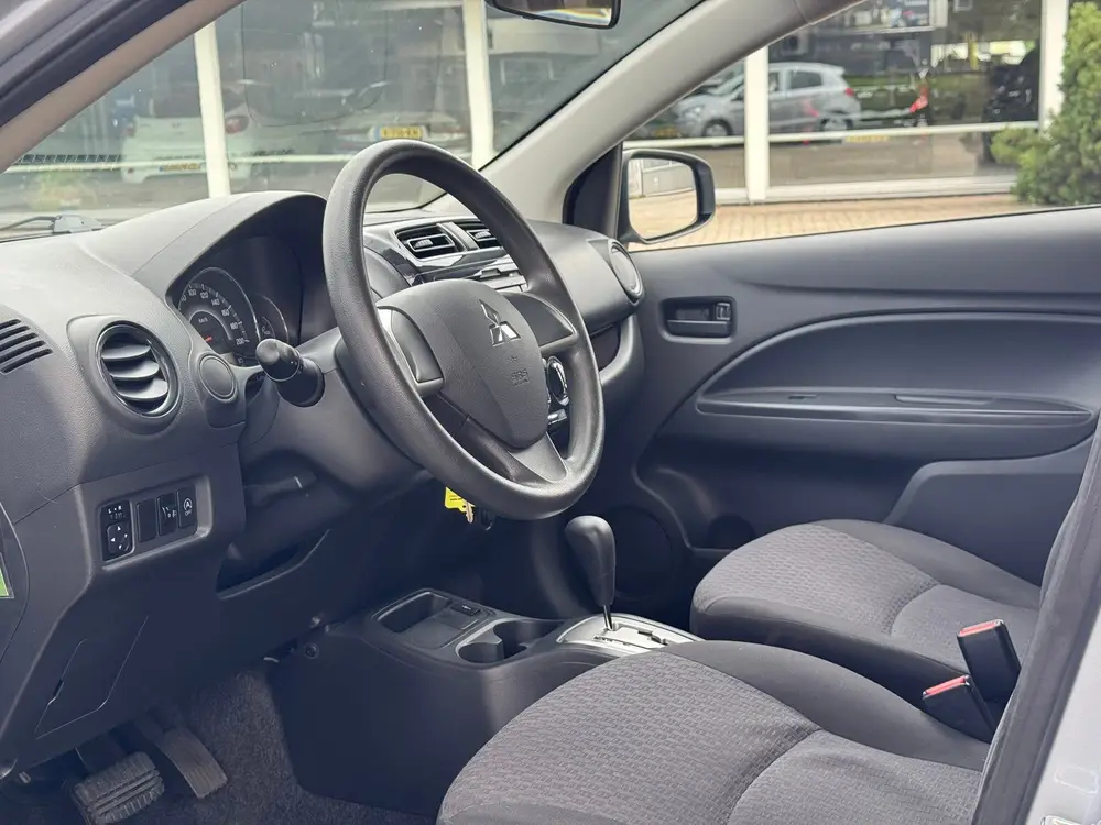 Mitsubishi Space Star 1.0 Cool+ uit 2019, foto 7