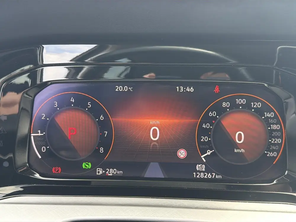 Volkswagen Golf Variant LIFE 1.0 TSI 110PK DSG NAVI 20 INCH uit 2022, foto 13