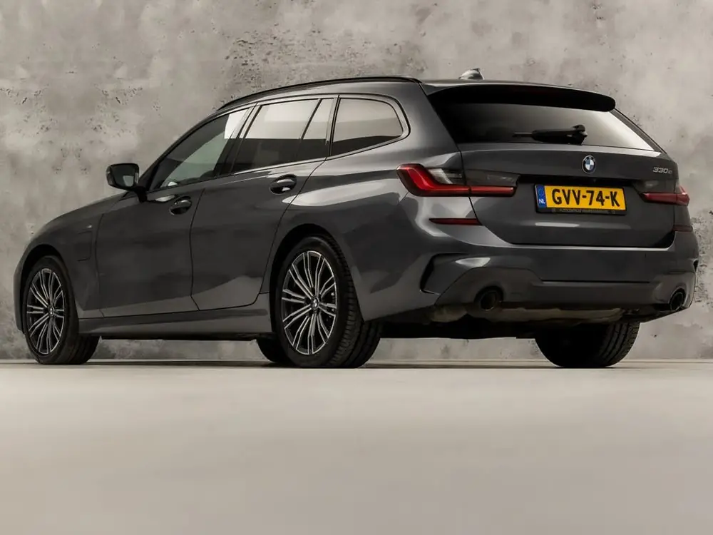 BMW 3-Serie 3 Serie 330e M Sport High Executive 292Pk Automaat (PANO uit 2020, foto 3