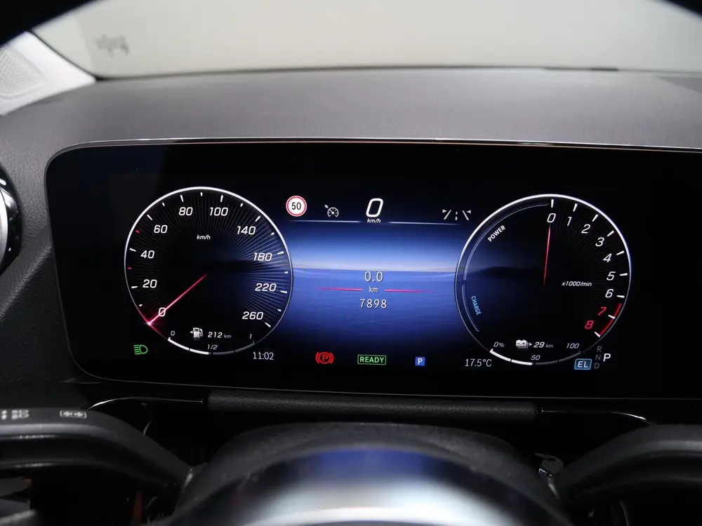 Mercedes-Benz B-Klasse 250 e Luxury Line uit 2025, foto 11
