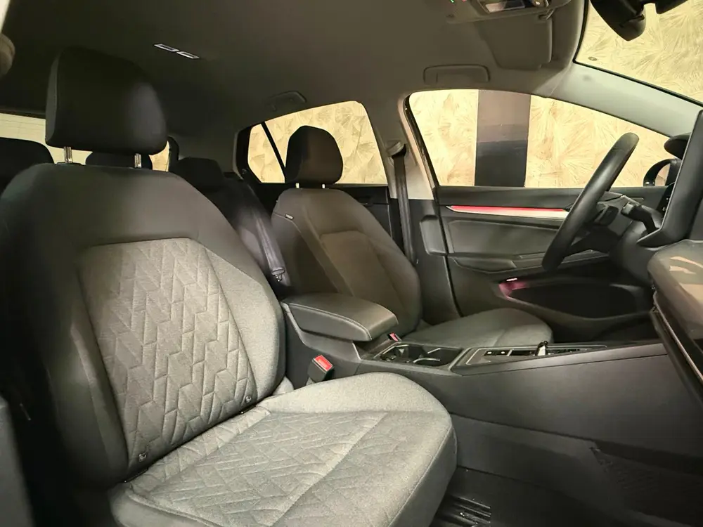 Volkswagen Golf 1.5 eTSI Life Edition | Stoel/Stuurverwarmin uit 2025, foto 10