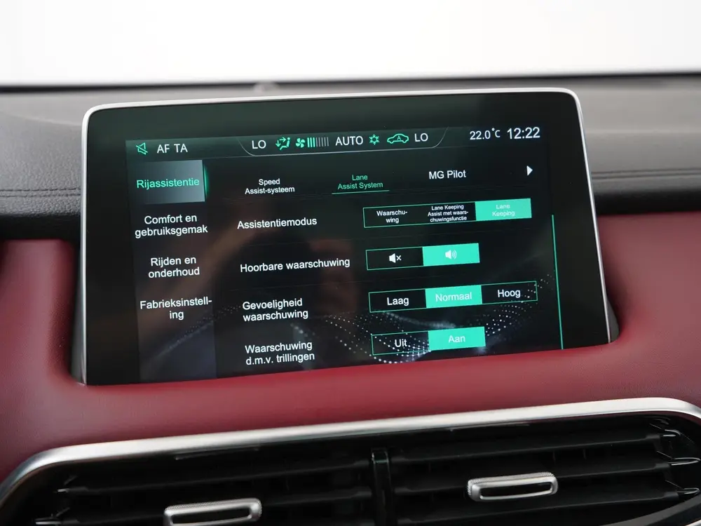 MG EHS 1.5 TGDI Luxury PHEV | SOH 89% | Trekhaak | Panoramad uit 2022, foto 17