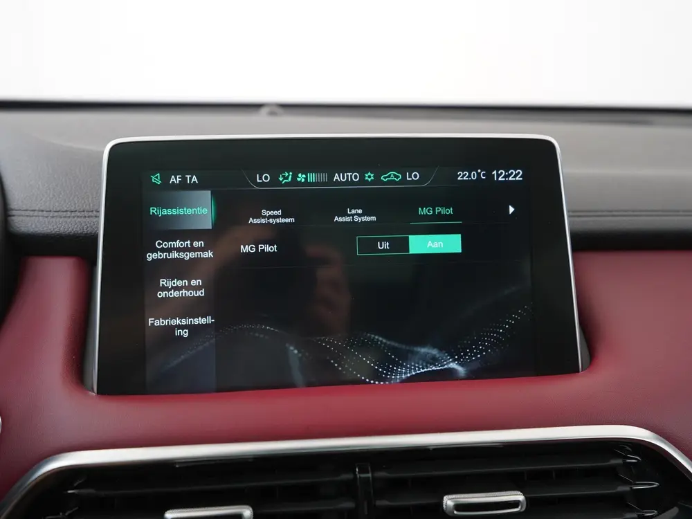 MG EHS 1.5 TGDI Luxury PHEV | SOH 89% | Trekhaak | Panoramad uit 2022, foto 18