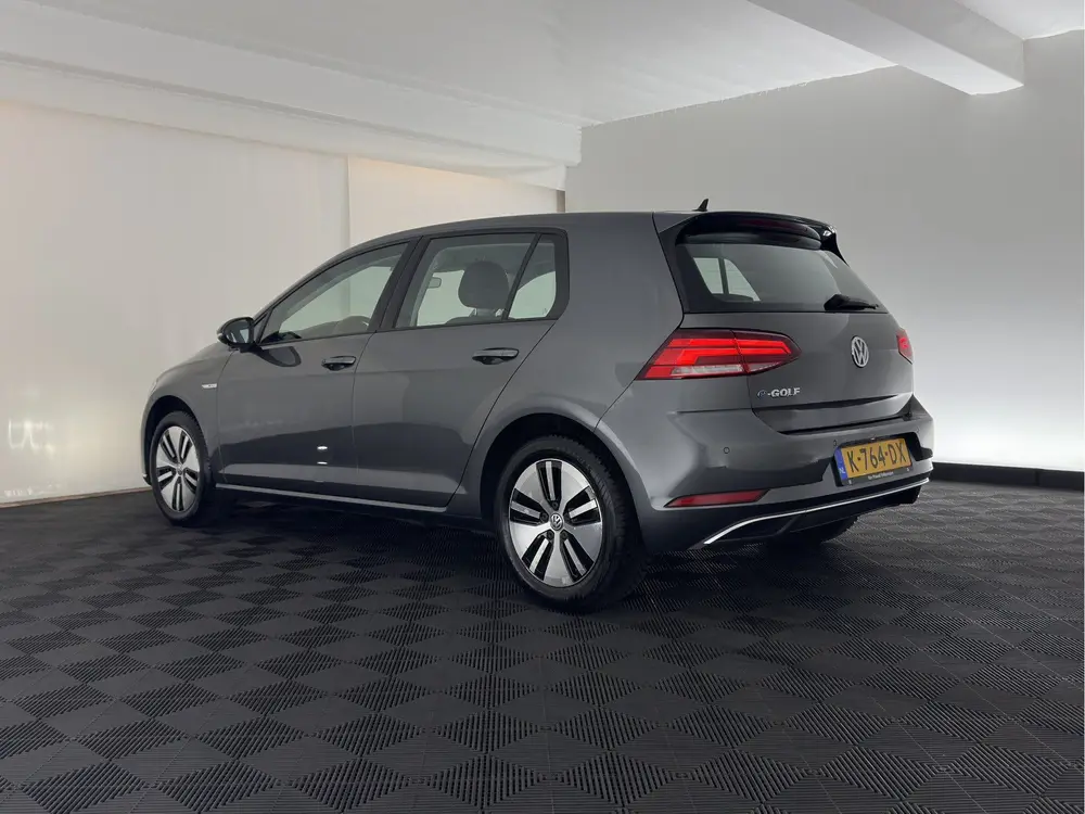 Volkswagen E-Golf E-dition {SoH-90%} (INCL-BTW) Aut. *ADAPTI uit 2020, foto 4