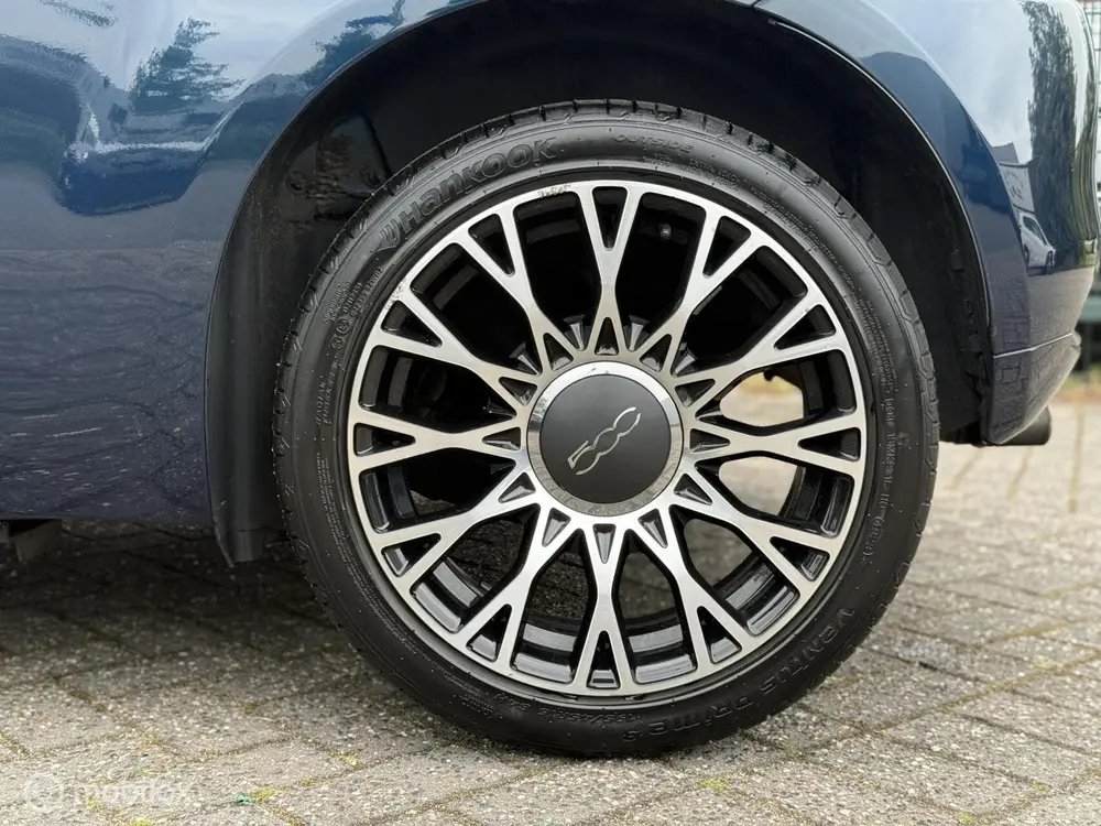 Fiat 500 0.9 TwinAir Collezione Pano / PDC / NAVI / CARPLAY uit 2019, foto 12