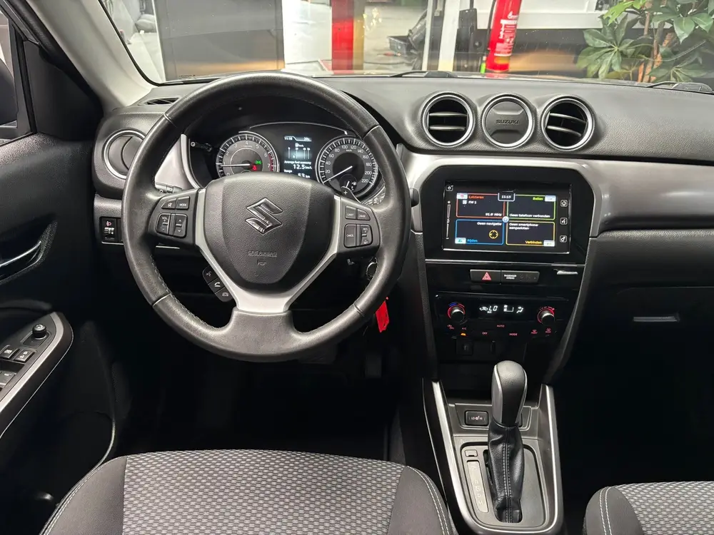 Suzuki Vitara 1.4 Boosterjet Select / Camera / Navigatie / A uit 2019, foto 17