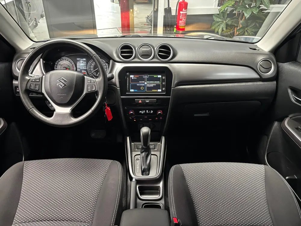 Suzuki Vitara 1.4 Boosterjet Select / Camera / Navigatie / A uit 2019, foto 18