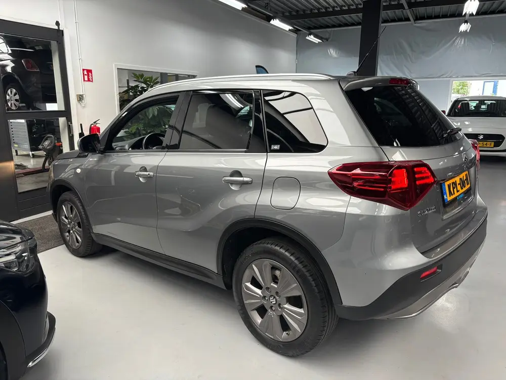 Suzuki Vitara 1.4 Boosterjet Select / Camera / Navigatie / A uit 2019, foto 3