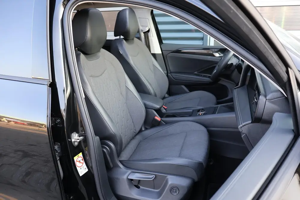 Volkswagen Tiguan 1.5 eTSI 150pk DSG Life Edition | Panorama uit 2025, foto 18