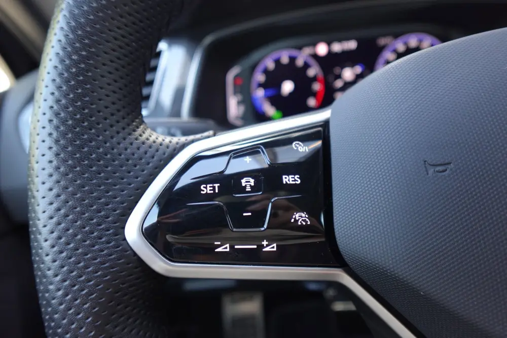 Volkswagen Tiguan 1.5 TSI R-Line PANO KEYLESS CAM uit 2023, foto 13