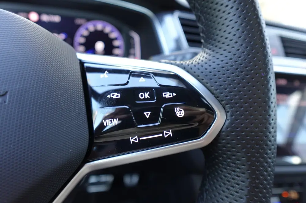 Volkswagen Tiguan 1.5 TSI R-Line PANO KEYLESS CAM uit 2023, foto 15