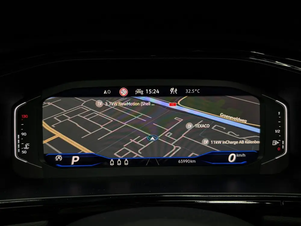 Volkswagen T-Roc 2.0 TSI 4Motion R-Line Camera | IQ | Pano uit 2022, foto 15