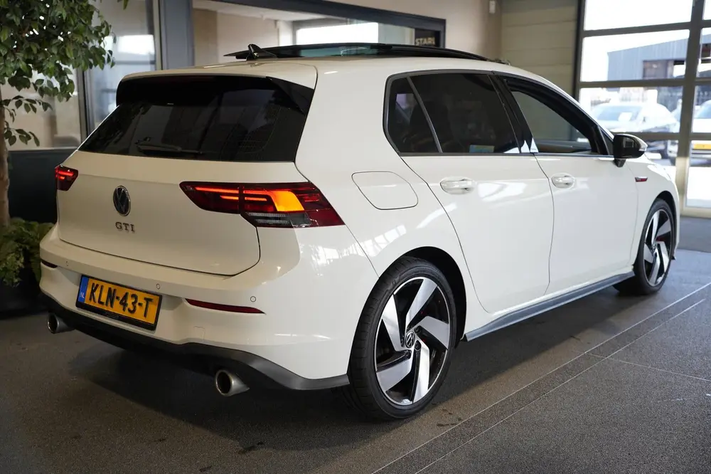 Volkswagen Golf 8 2.0 TSI GTI 245PK DSG Pano Led ACC Trekhaa uit 2024, foto 14