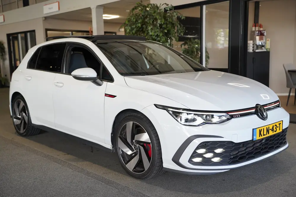 Volkswagen Golf 8 2.0 TSI GTI 245PK DSG Pano Led ACC Trekhaa uit 2024, foto 17